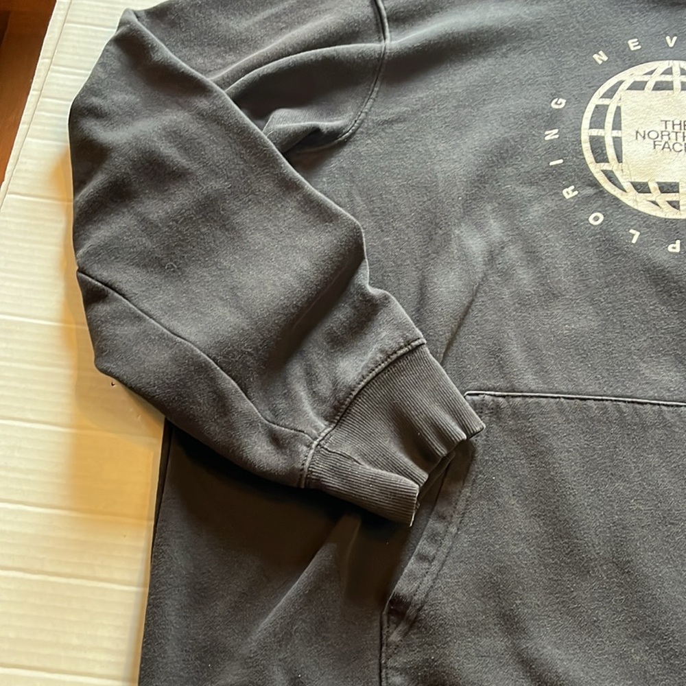 The North Face-XXL-Black- Hoodie-never stop exploring logo-hooded sweatshirt. - Picture 6 of 16